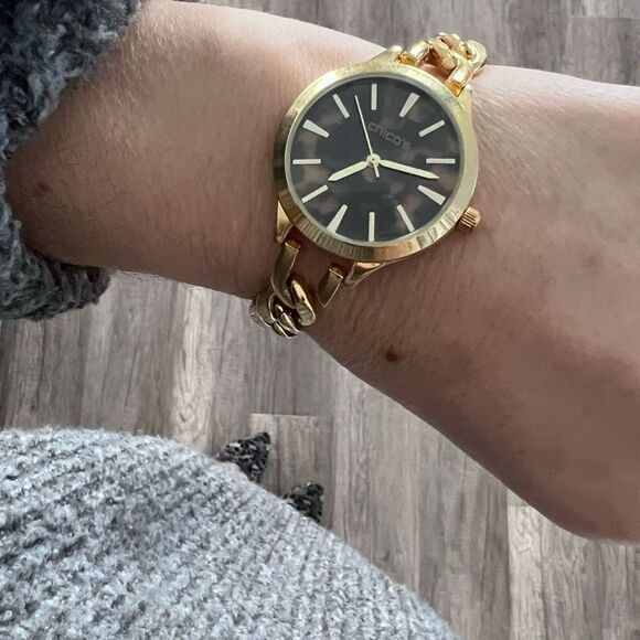 Chico’s Tortoise Face Gold Tone Chunky Chain Link Watch - Picture 1 of 8